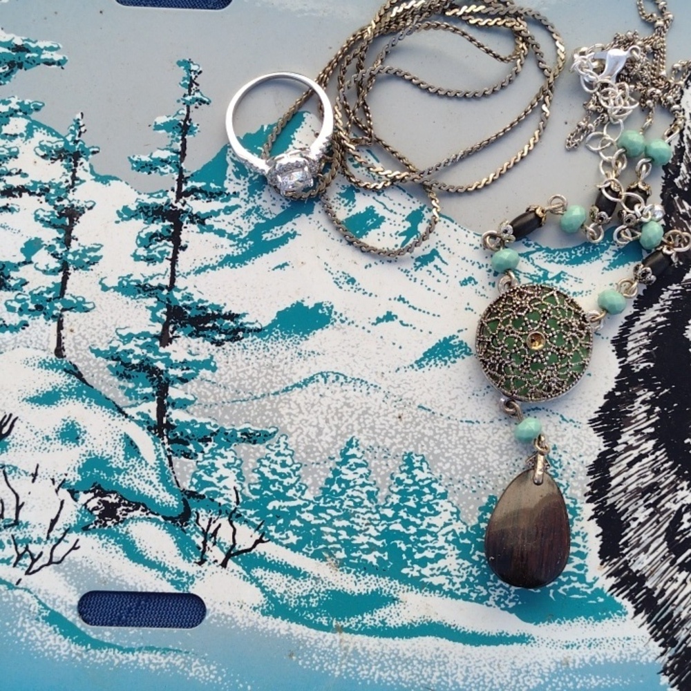 Ladies jewelry Lot